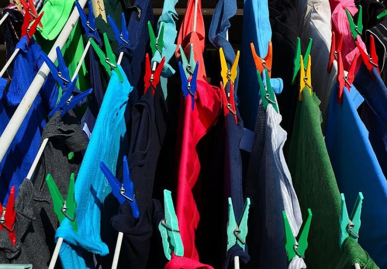 COVID-19 : Faut il désinfecter les vêtements ?